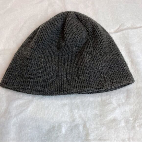 Bula Gray Knit Acrylic Hat - Picture 2 of 8